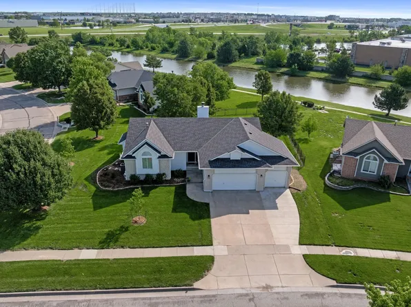 2410 N Regency Lakes St, Wichita, KS 67226
