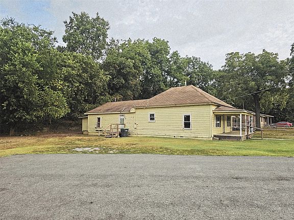 3rd image of 310 Wilson Ave