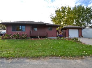 112 Manor Ave, Goodhue, MN 55027