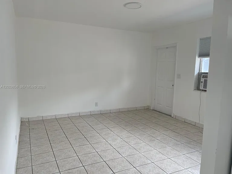 6021 Polk St #4 — Photo 8