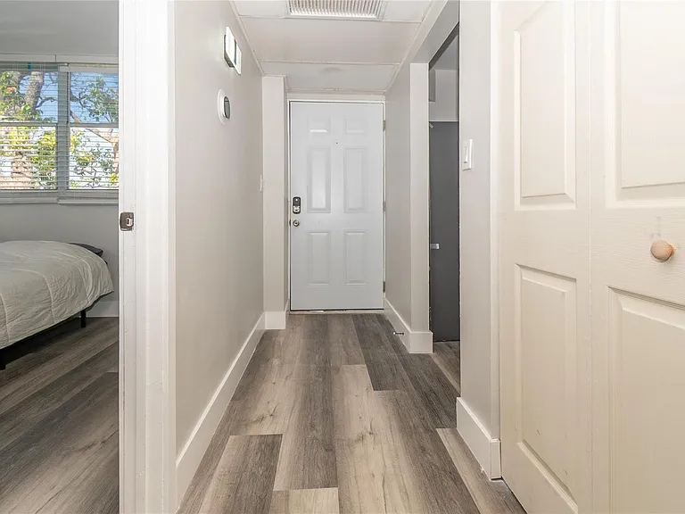 119 Royal Park Dr #4H — Photo 5
