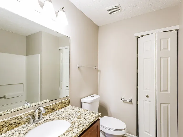 7051 N Laredo Dr — Photo 16