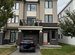 166 Pictou Cres, Ottawa, ON K2V0R7