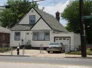 11516 Springfield Blvd, Cambria Heights, NY 11411