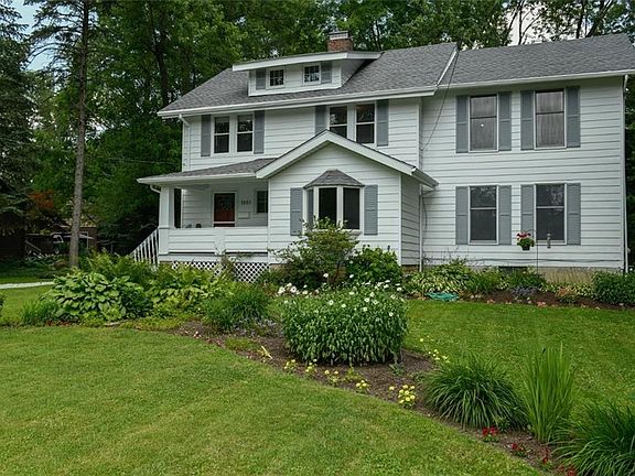 2nd image of 1961 Marhofer Ave