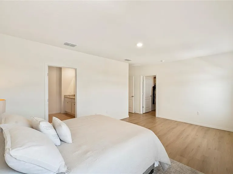 2630 Angel Falls Dr — Photo 33