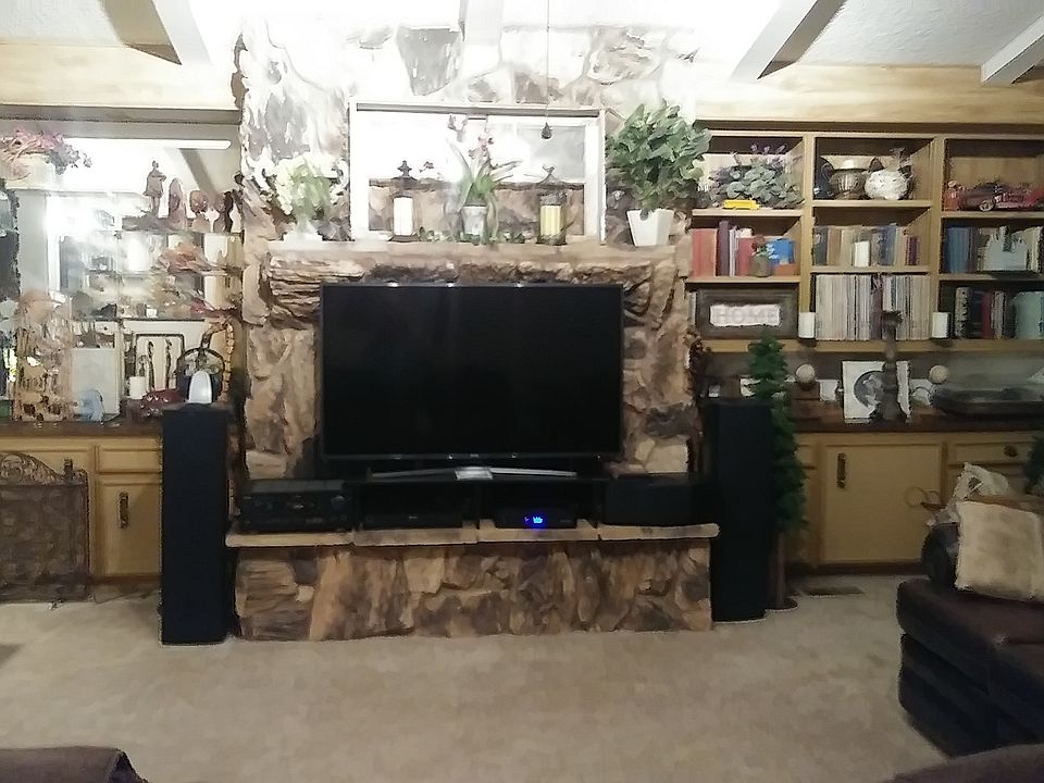 Spacious living room