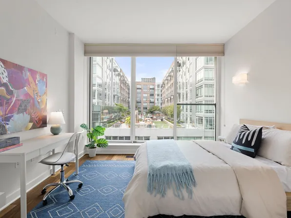 1200 Avenue At Port Imperial image 20 of 28