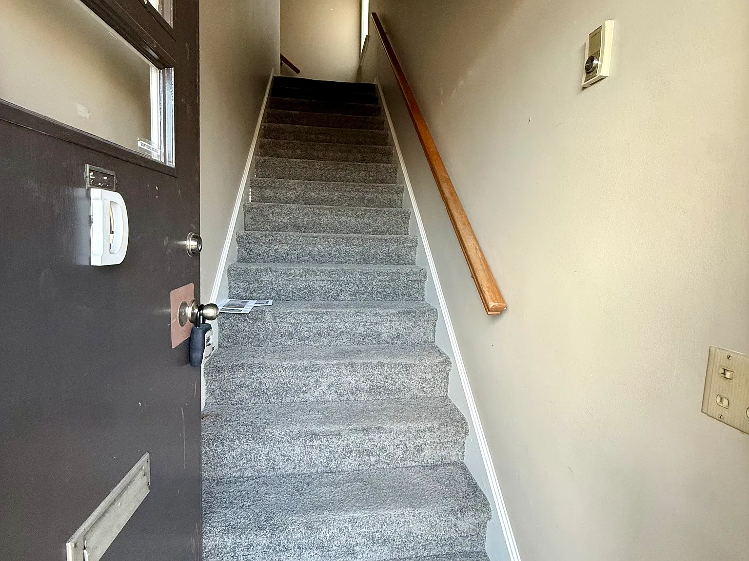 2 bed, 1200 sqft, $1,600 — Photo 2