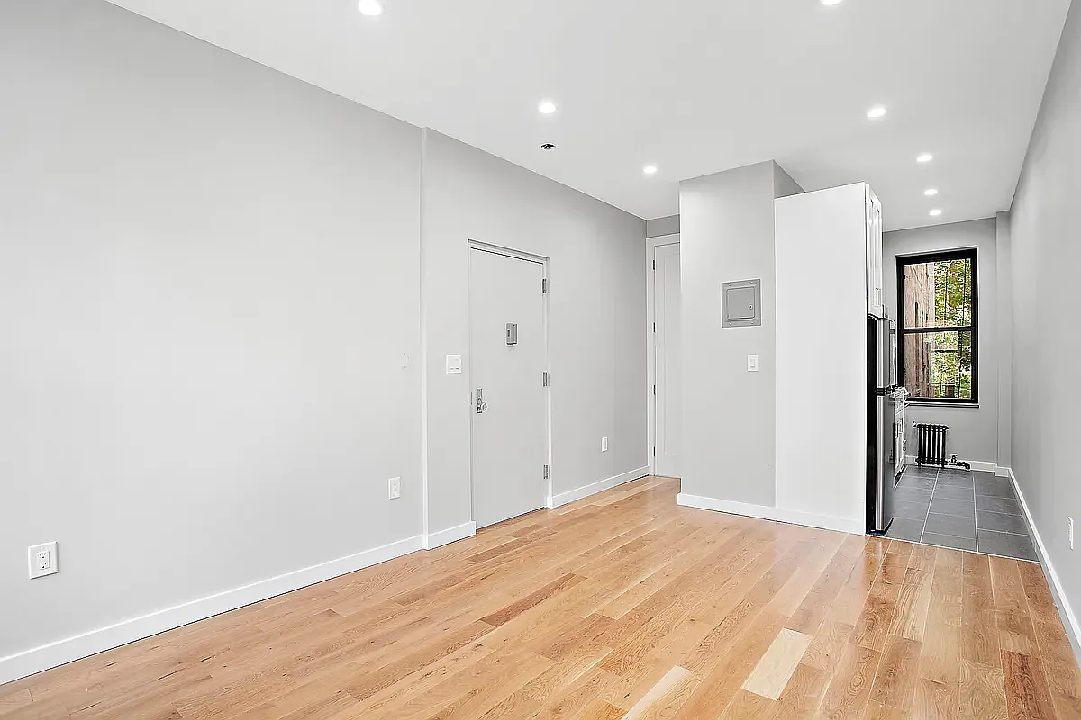 482 Tompkins Avenue — Photo 2