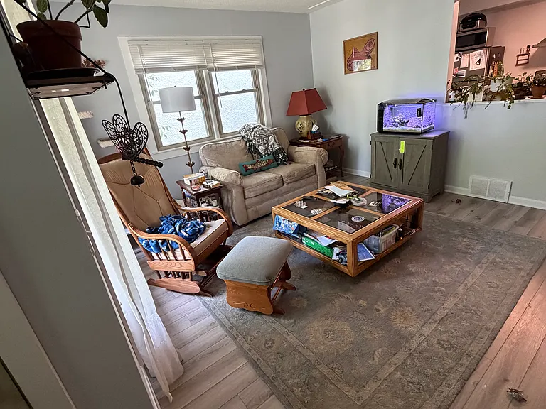 1950 Hayes St NE #1950 — Photo 2