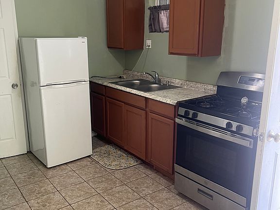 5th image of 12485 Adams St #1