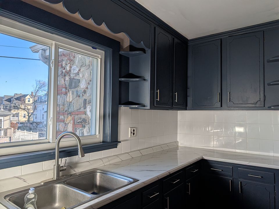 Brand new stove and update kitchen cabinet