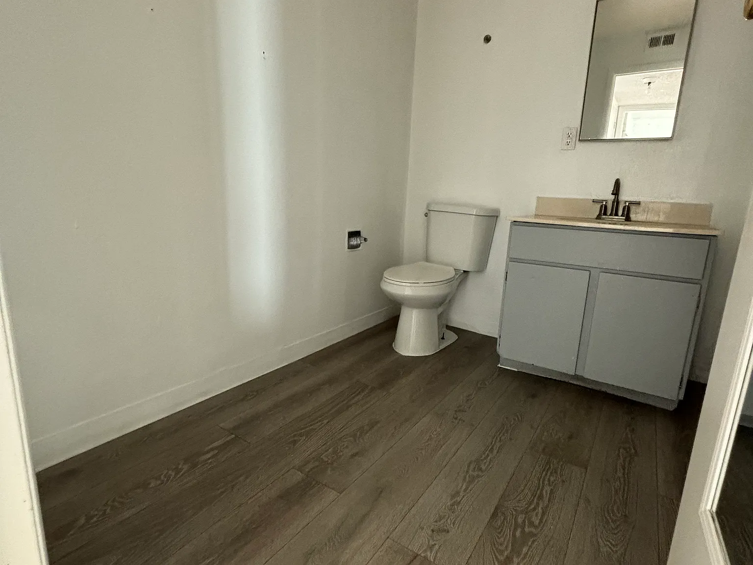 2 bed, $1,400 — Photo 3
