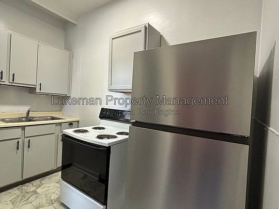 2nd image of 709 W Walnut St #705
