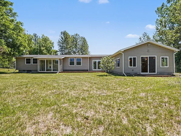 2317 E Lake St, Hale, MI 48739