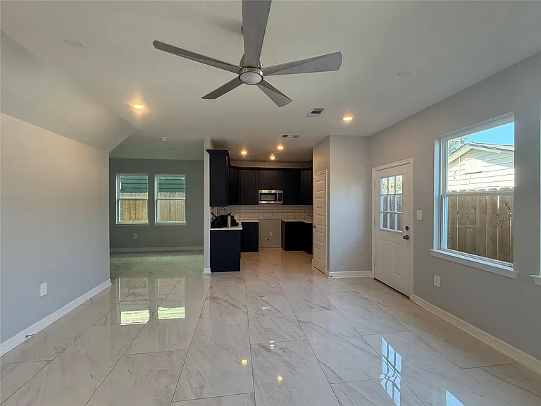 9319 Noel St — Photo 3
