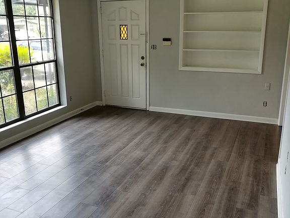 4th image of 2504 Una Dr