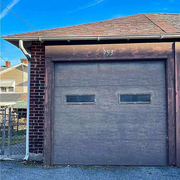 953 Delaware Ave — Photo 37