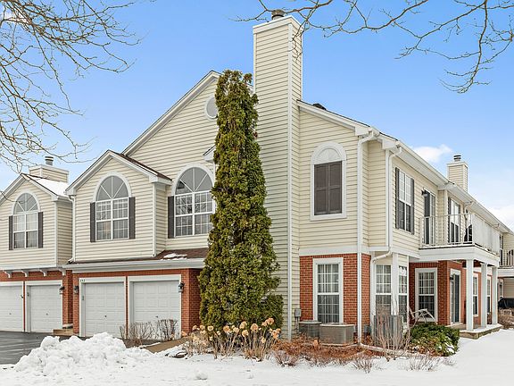 2nd image of 844 Lansing Ct