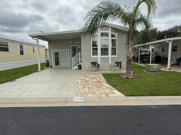 39550 Valderrama Ln #220, Zephyrhills, FL 33542