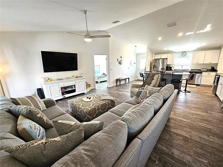 7436 Michael St — Photo 16