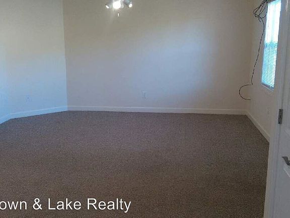 4th image of 123 Brookside Ln