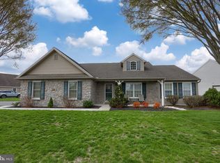 737 Heather Rdg, Manheim, PA 17545