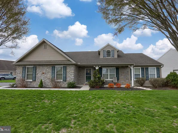 737 Heather Rdg, Manheim, PA 17545
