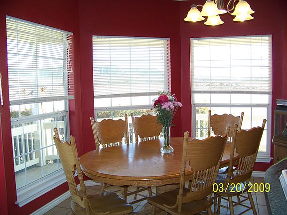 Kitchen Dining Area