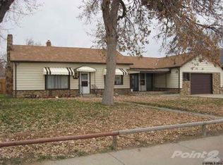 932 Fremont St, Thermopolis, WY 82443