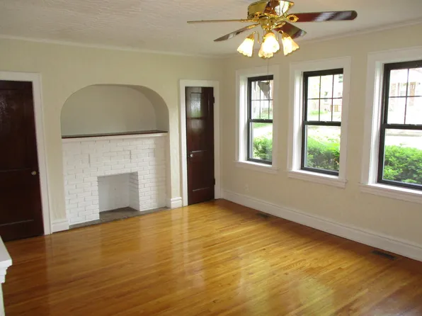 1079 Terrace Dr #A, Saint Louis, MO 63117