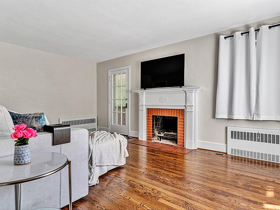 5th image of 2646 Broad St NW
