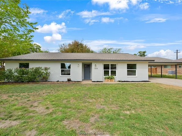 1304 Bristol St, Bryan, TX 77802