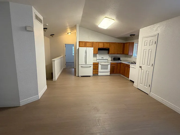 4885 Morrison Rd — Photo 2