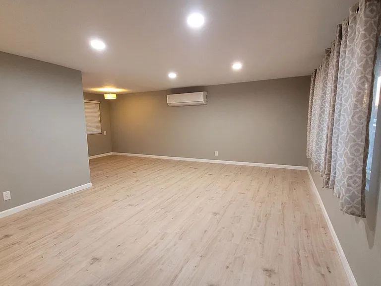 503 S Hawthorne Dr — Photo 4