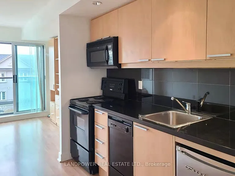 19 Avondale Ave #312 — Photo 9