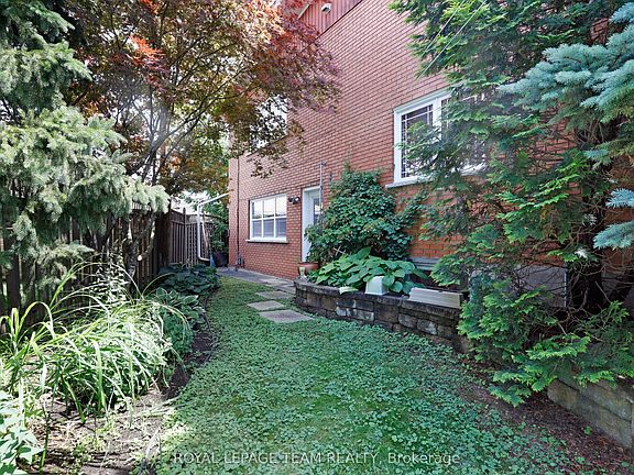 2nd image of 1939 NE Wembley Ave