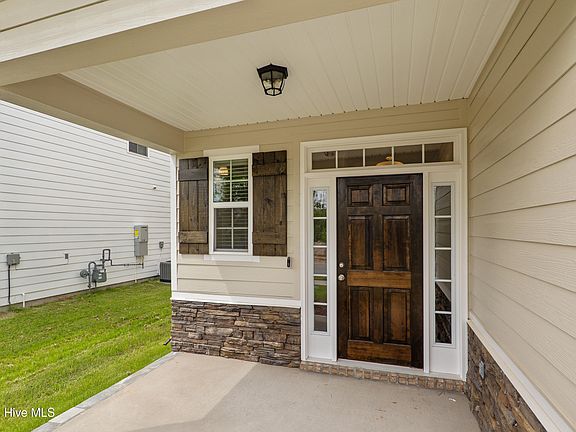 2nd image of 676 Ronaldsay Road
