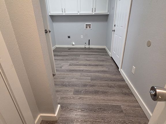 3rd image of 2408 Magnolia St