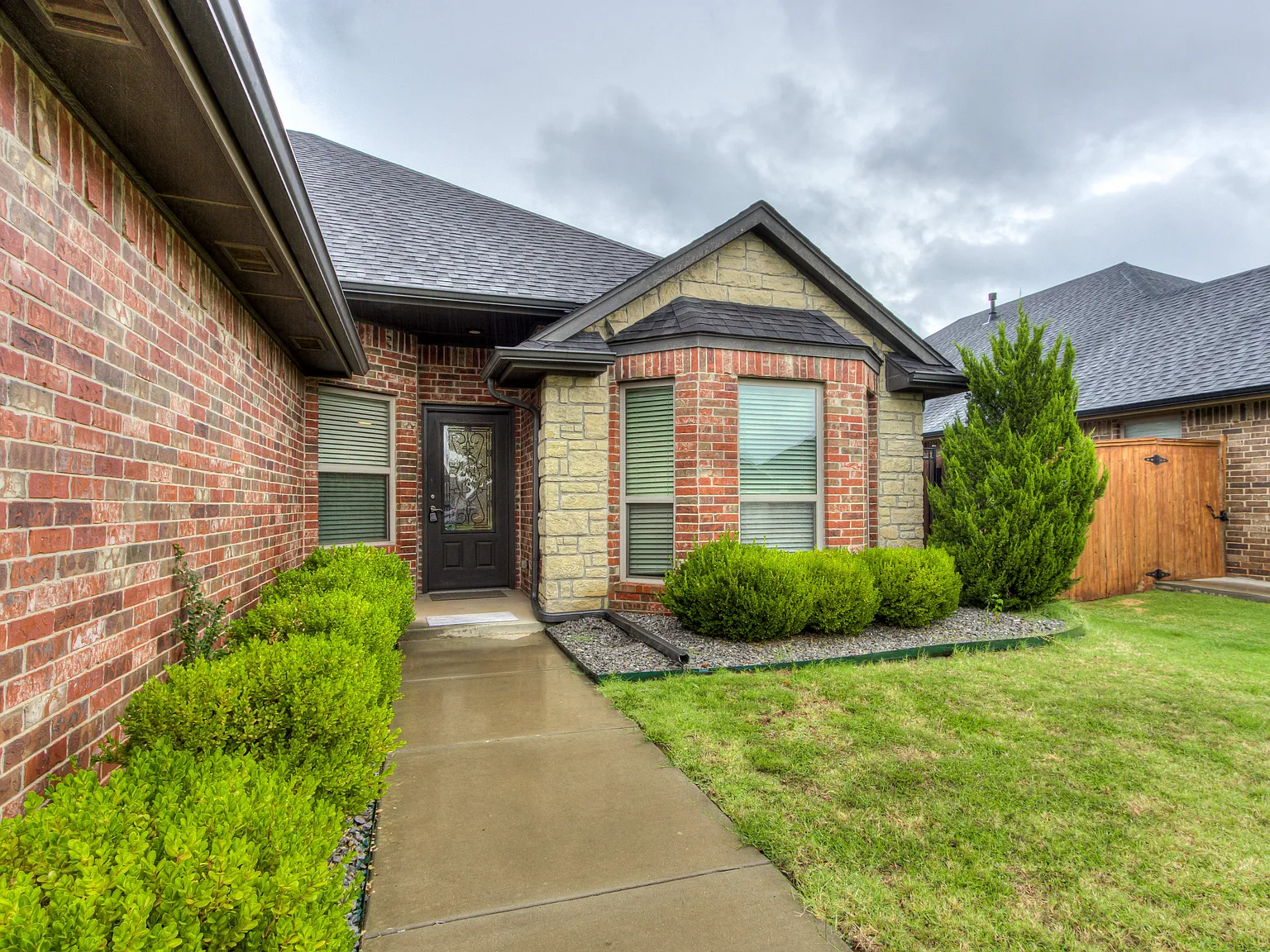 4 bed, 1873 sqft, $2,700 — Photo 3