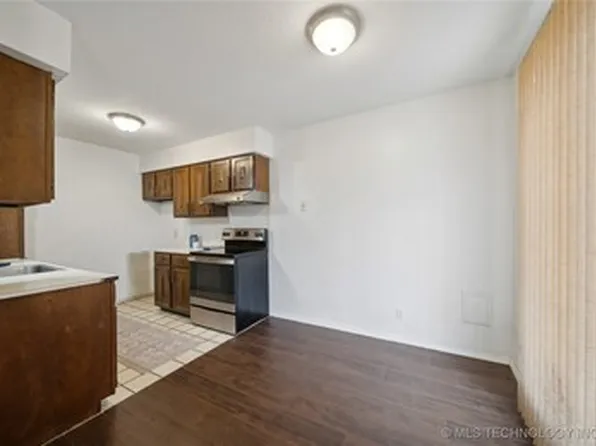 4664 E 68th St Unit 195, Tulsa, OK 74136