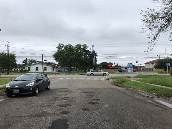 4th image of 1606 Sycamore Pl