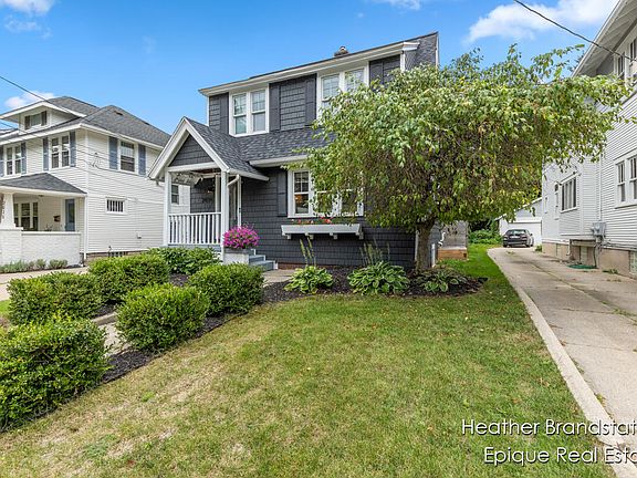 2nd image of 2039 Wealthy St SE