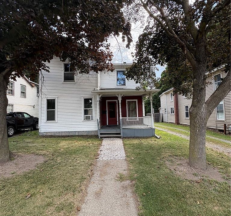 1st image of 555 Liberty St