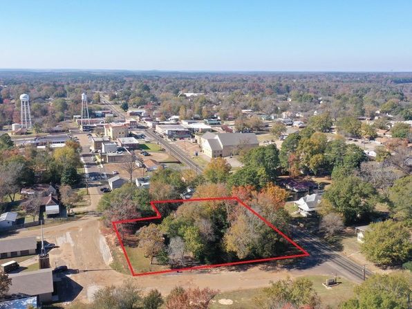 309 E Rush St, Linden, TX 75563