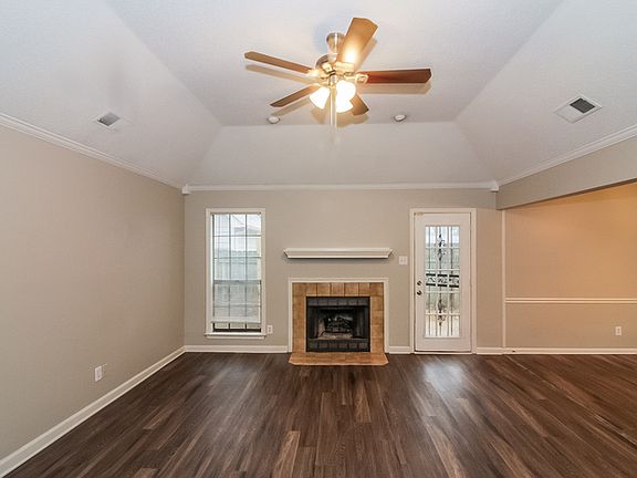 3rd image of 2456 Green Glen Dr