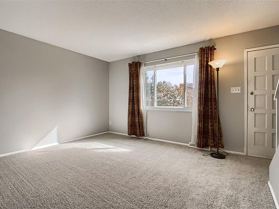 3rd image of 9076 E Nassau Ave