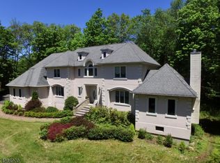 220 Ridge Rd, Oak Ridge, NJ 07438