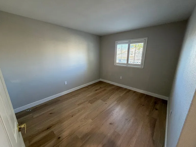 1102 Vista Pointe Cir — Photo 10
